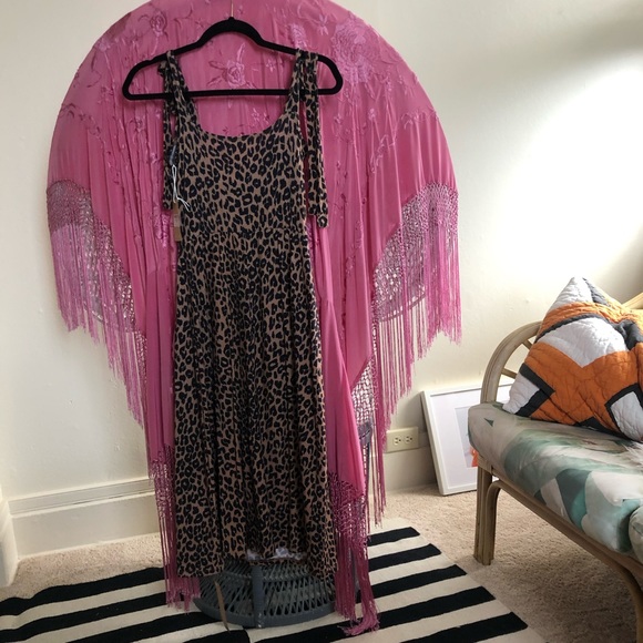 NWT, Reformation Wells dress, size small in cougar - Picture 2 of 6